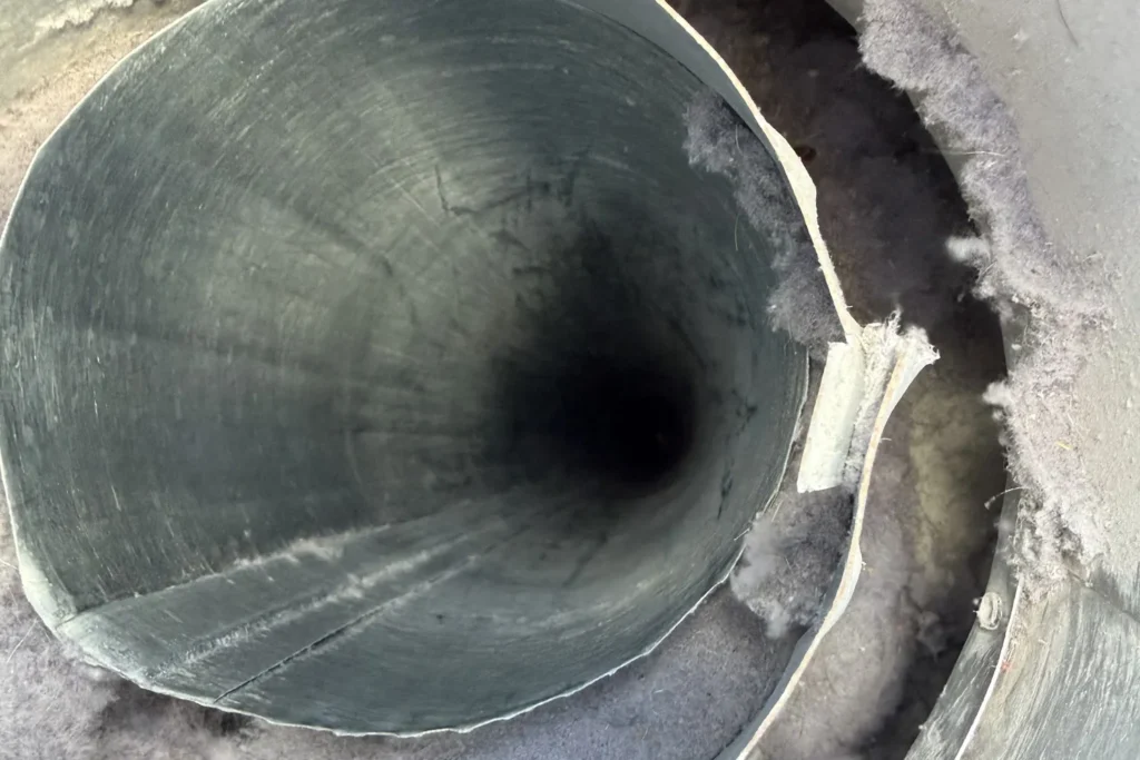 Dryer vent duct with a damaged edge