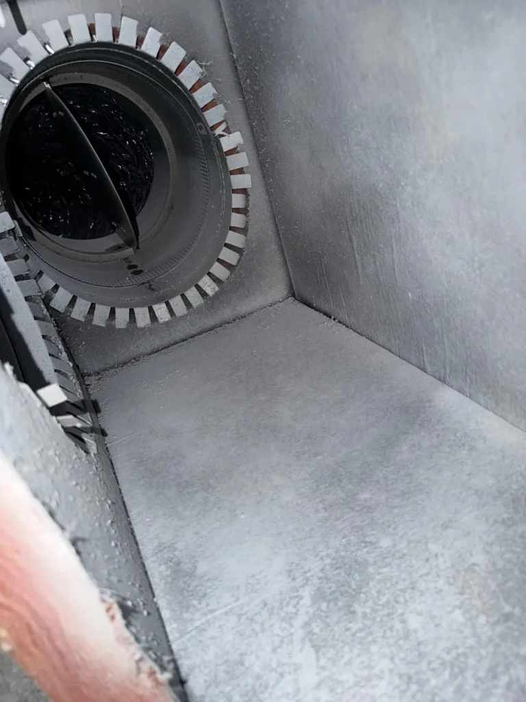 Supply plenum with round duct take-offs (San Marcos area)